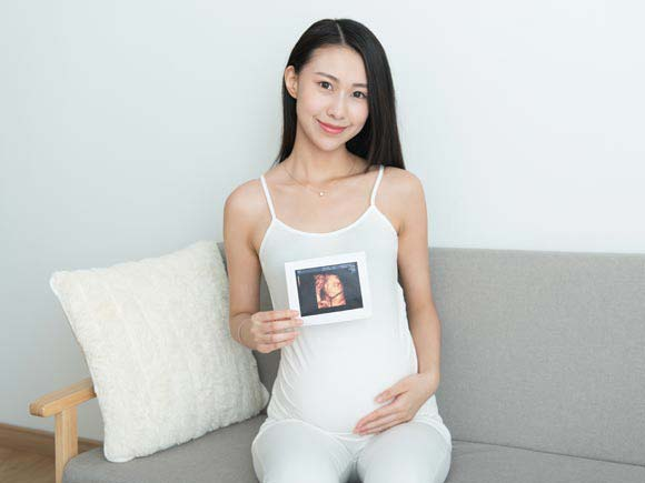 深圳东峻做代妈可靠吗_孕期胎宝“报平安”的6种表现，孕妈感受到了，说明胎
